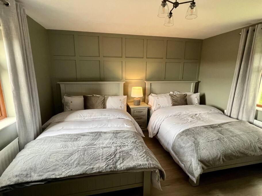 Sarah'S Cottage Ньюрі Екстер'єр фото